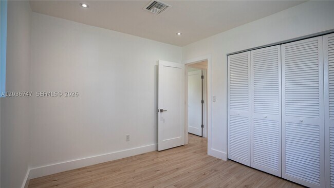 Building Photo - 15340 SW 85th Ave
