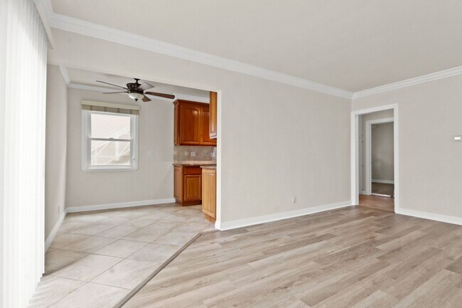 Building Photo - 75 Glendora