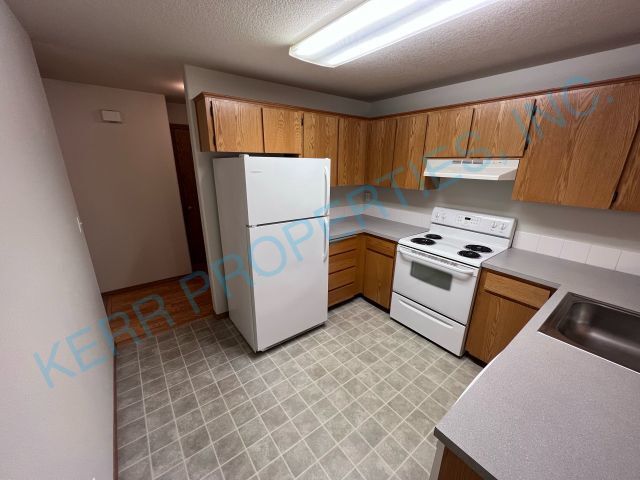 Building Photo - FREE RENT! Spacious & Modern 2-Bed, 2-Bath...