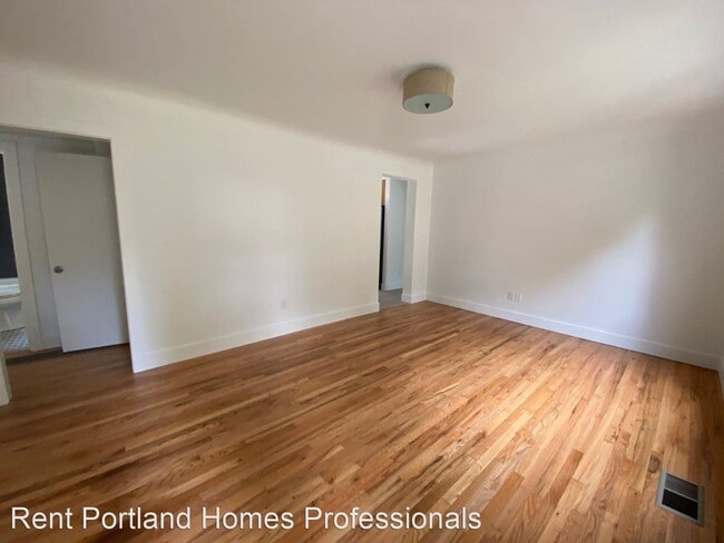 Building Photo - 3 br, 2 bath House - 3106 SW Maricara Street