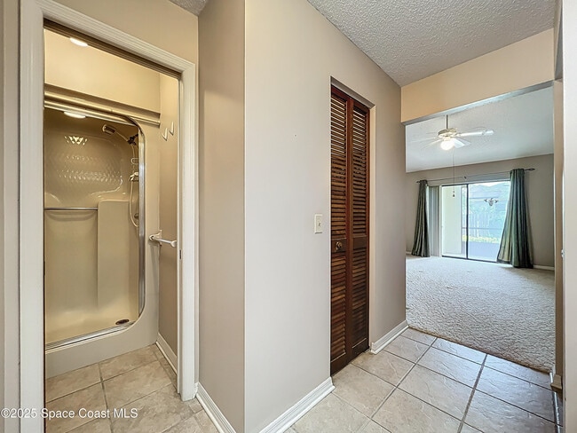 Building Photo - 330 Markley Ct