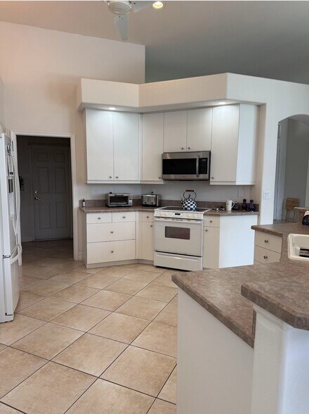 Building Photo - 11327 Longshore Way E