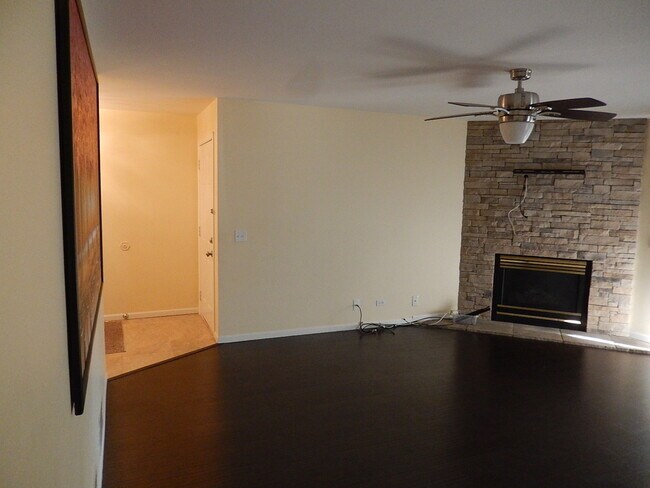 Building Photo - 375 Woodridge Cir