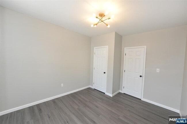 Building Photo - 23 Bayview Ave