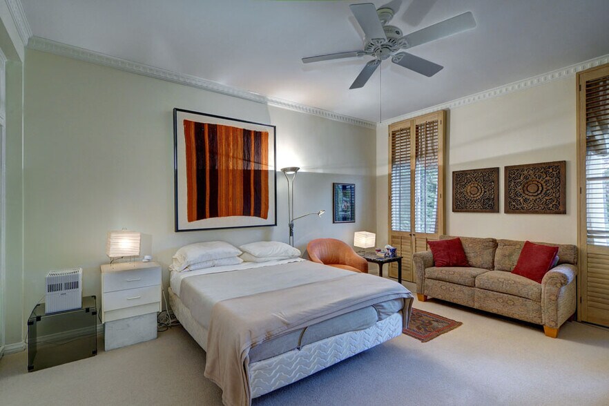 Building Photo - 755 N Harper Ave