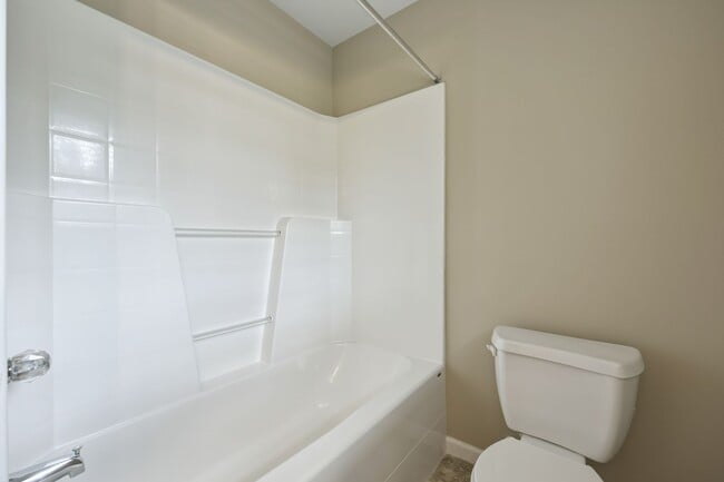 Building Photo - 4 bedrooms 2.5 baths 1826 sq.ft. Olympia School District