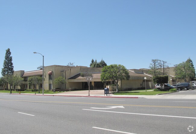 Primary Photo - Kernwood Terrace