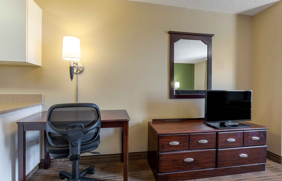 Building Photo - Furnished Studio-Dallas - Greenville Avenue