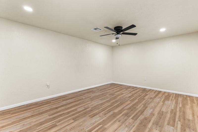 Building Photo - 316 S Barbara St