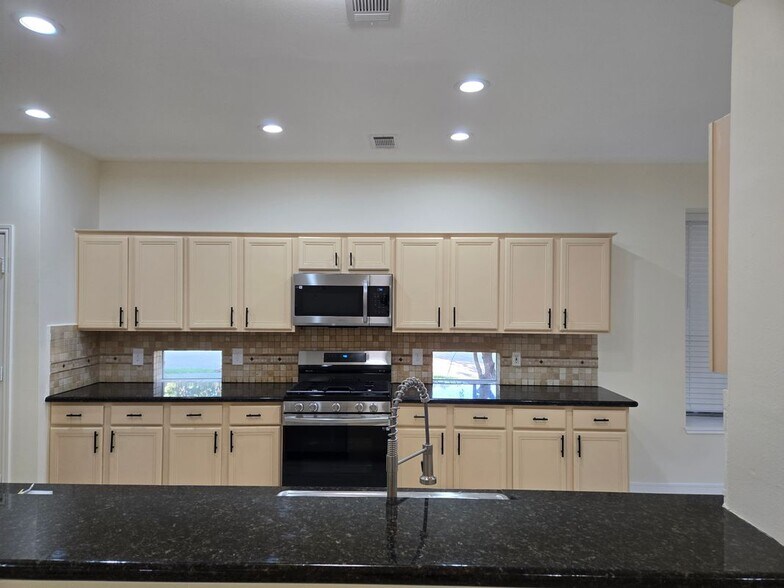 Building Photo - 5510 Cedaredge Ct