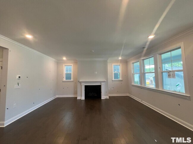 Building Photo - 365 Natsam Wds Wy