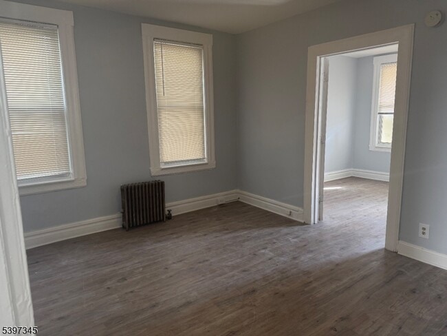 Building Photo - 363 Hoover Ave