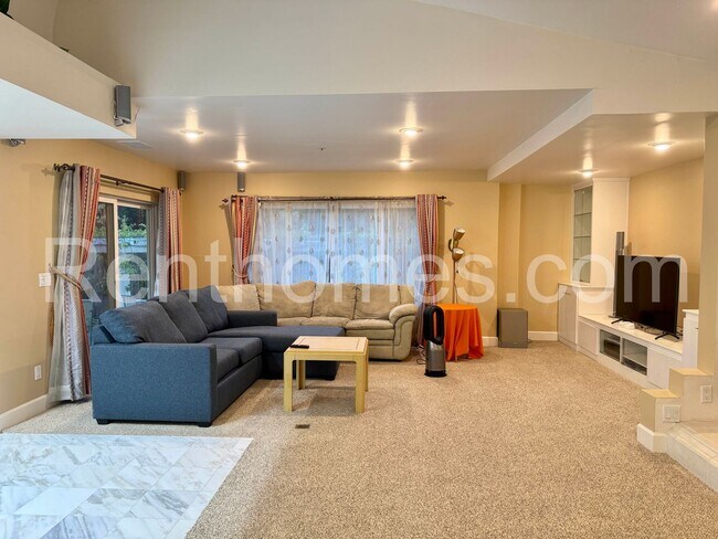 Building Photo - 4204 Explorer Ct