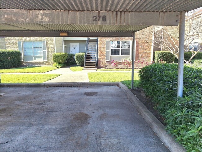 Building Photo - 2800 Jeanetta St