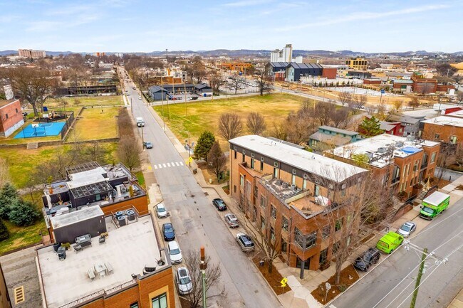 Building Photo - 1500 4th Ave N