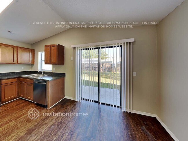 Building Photo - 716 Waterbridge Dr