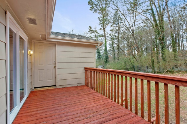 Building Photo - 7167 Holland Ln