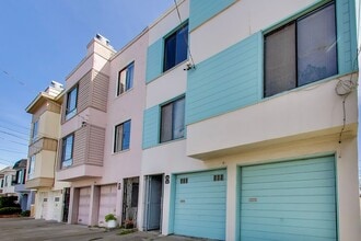 Building Photo - Top-Floor 2BD/1BA Near Ocean Beach & Golden Gate Park