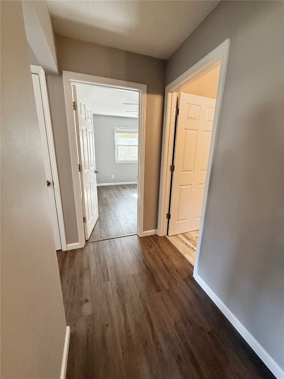 Building Photo - 107 Mark Trail Dr