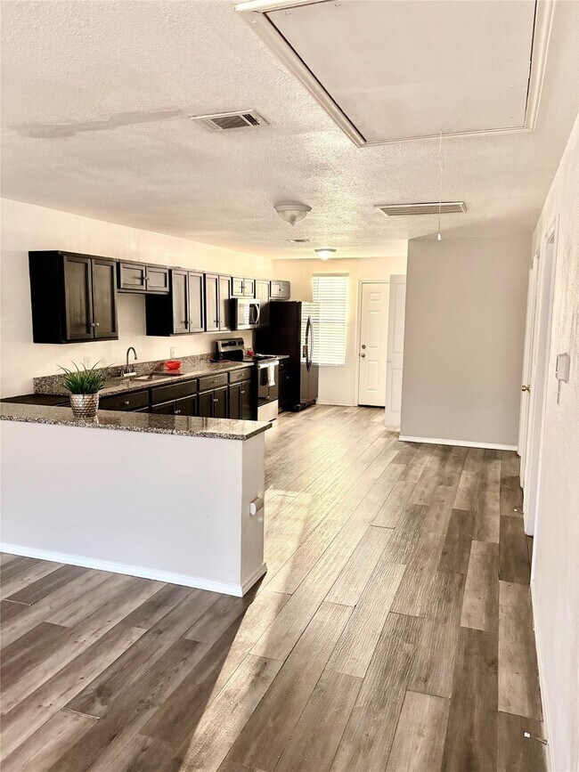 Building Photo - 9822 Candy Ct