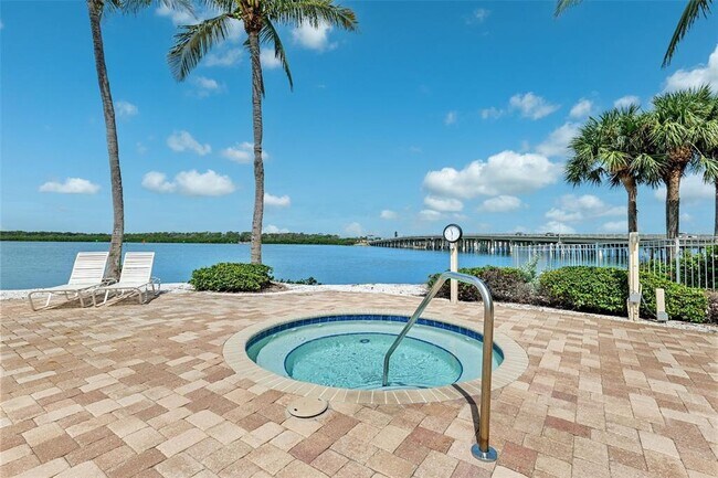 Building Photo - 8800 Bay Pines Blvd