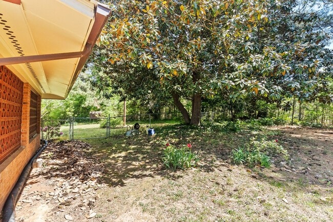 Building Photo - Large 4-Bed Brick Rancher with 2-Car Attached Garage!