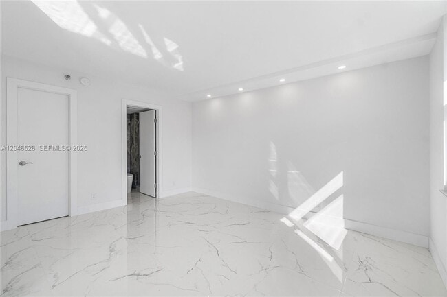 Building Photo - 4505 S Ocean Blvd