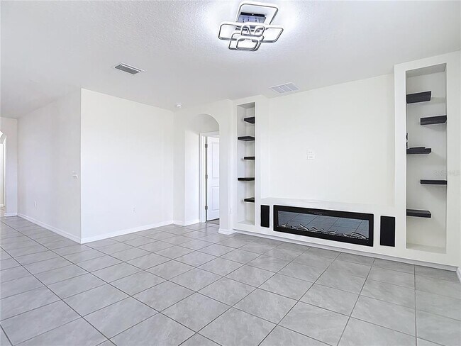 Building Photo - 2682 Common Fig Run