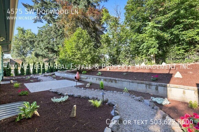 Building Photo - 4575 SW Dogwood Ln