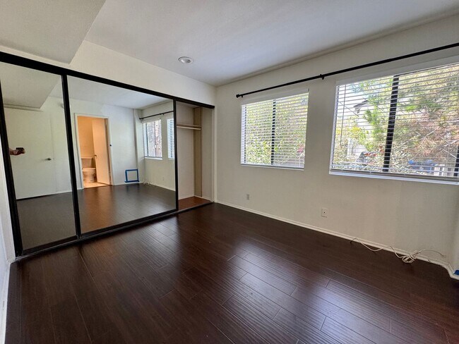 Building Photo - Large and Modern tri-level townhouse in Westwood minutes from Beverly Hills and UCLA
