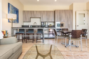Clubroom - Beaumont Place Apartments