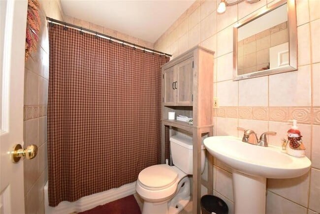 Building Photo - Fantastic 3bd/1ba home! Let yourself in!