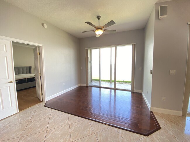 Building Photo - Minutemen