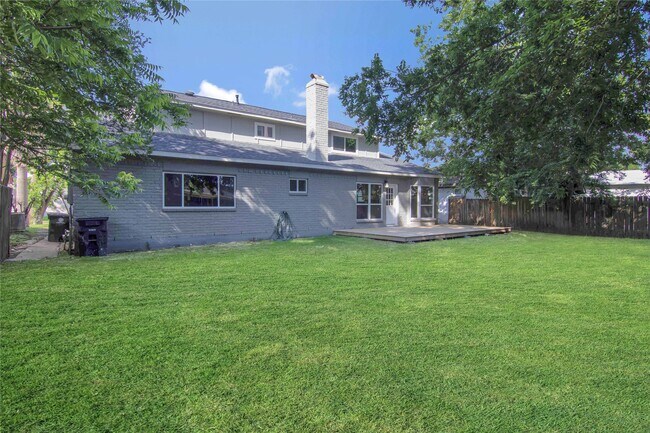 Building Photo - 12811 Golden Tee Ln