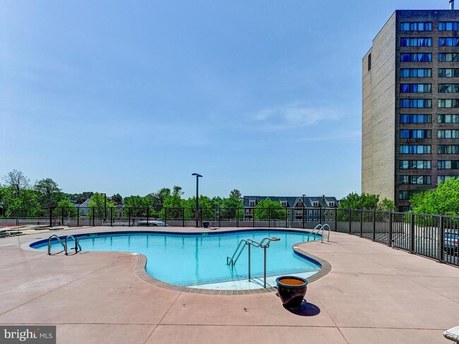 Building Photo - 205 E Joppa Rd