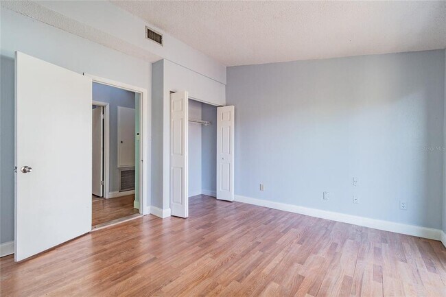 Building Photo - 532 45th St Ct W