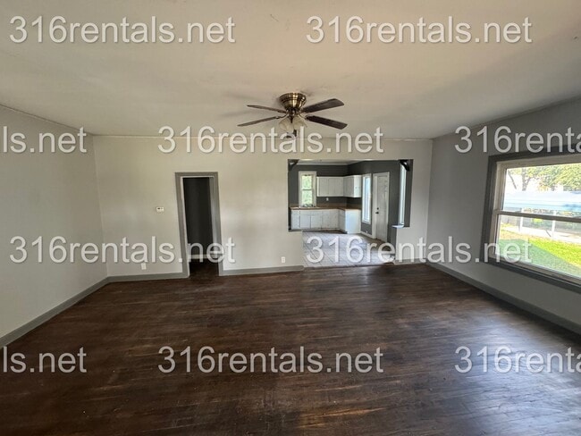 Building Photo - $850 - 2 bed 1 bath - Single Family Home