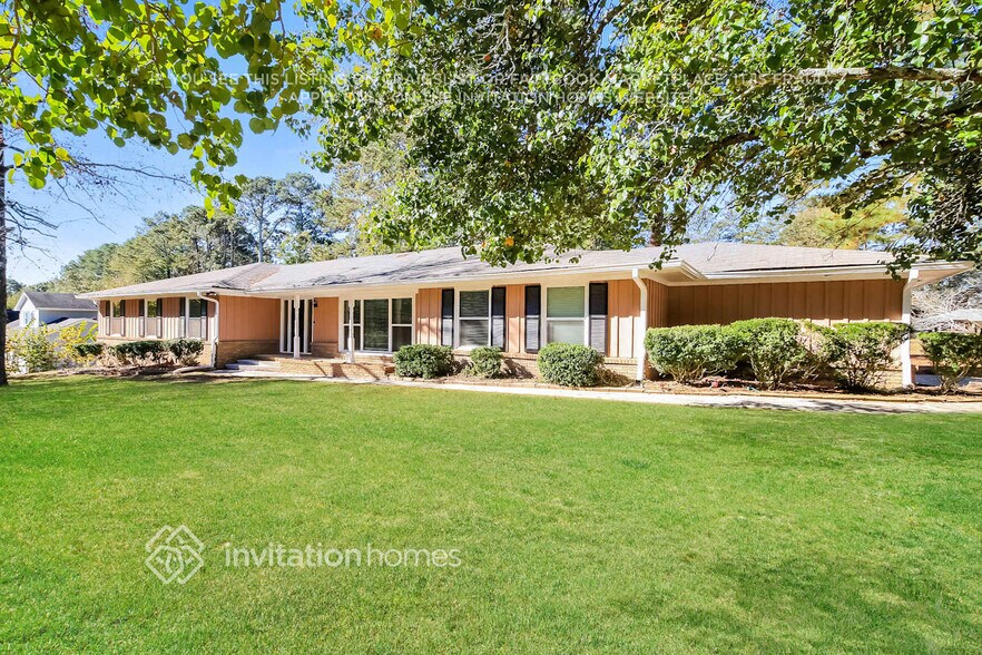 Building Photo - 3327 Salem E Dr SE