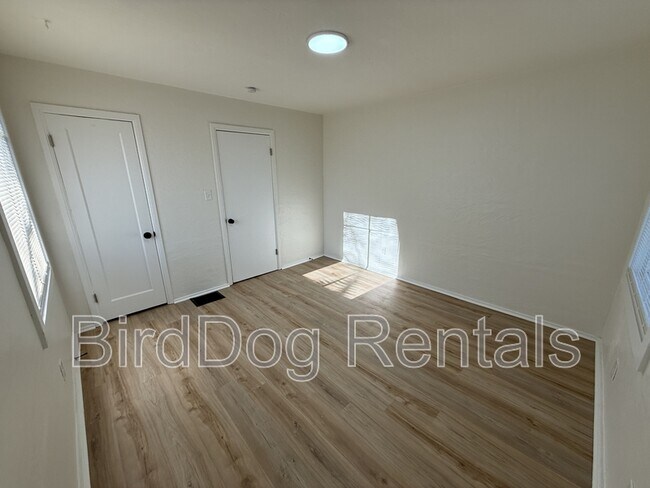 Building Photo - 710-712 Frebis Avenue - 712