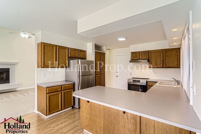 Building Photo - 16050 SW Old Oak Dr