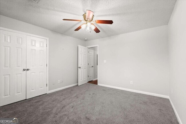 Building Photo - 2172 Park Terrace