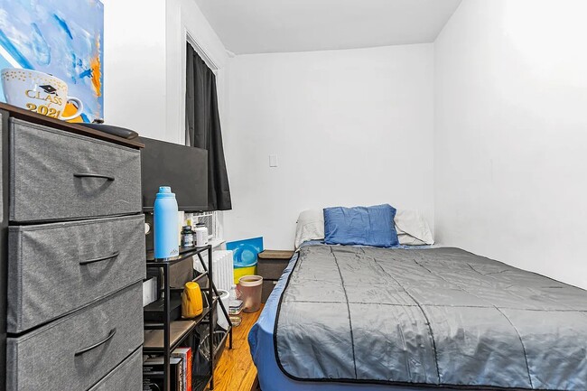 Building Photo - 129 W 56th St