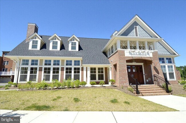 Building Photo - 452 Exchange Avenue