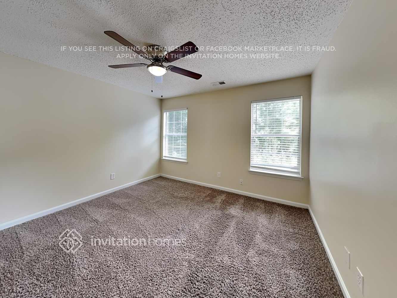 Building Photo - 1384 Camrose Ct