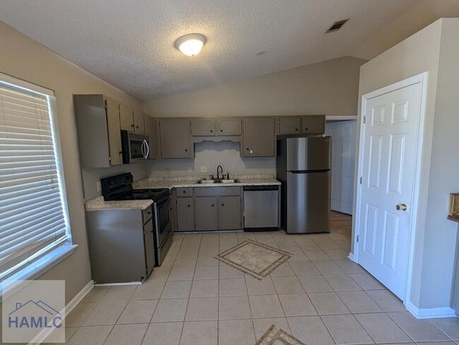 Building Photo - 1413 Desert Storm Dr