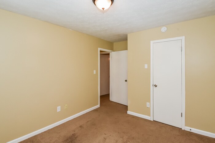Building Photo - 4623 Hamlet Walk SE