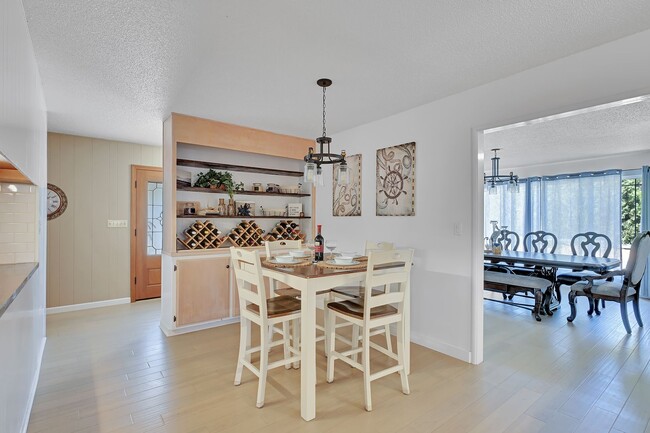 Building Photo - Modern Country Retreat on Half Acre in Gridley 3+ Bedrooms