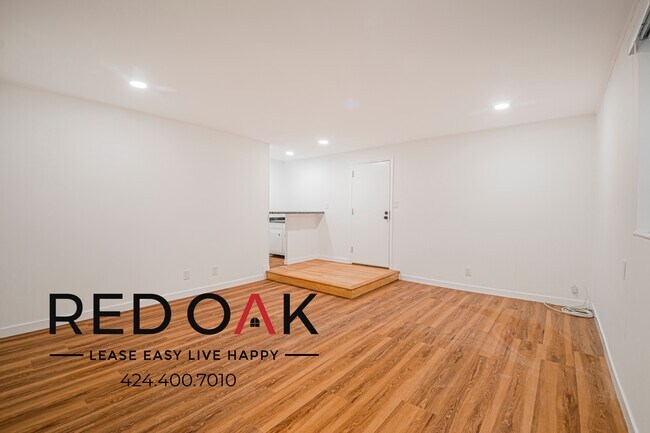 Building Photo - 463 S Maple Dr