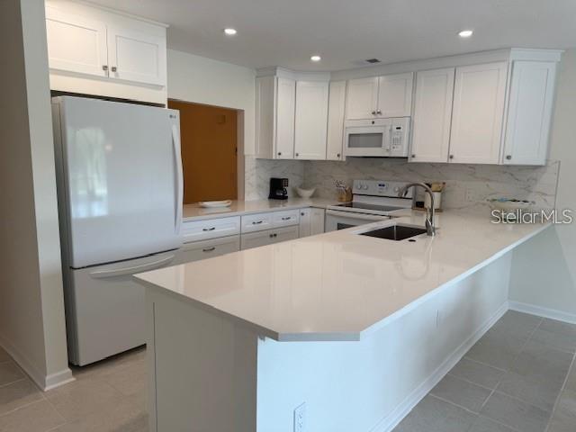 Building Photo - 6120 Country Club Way