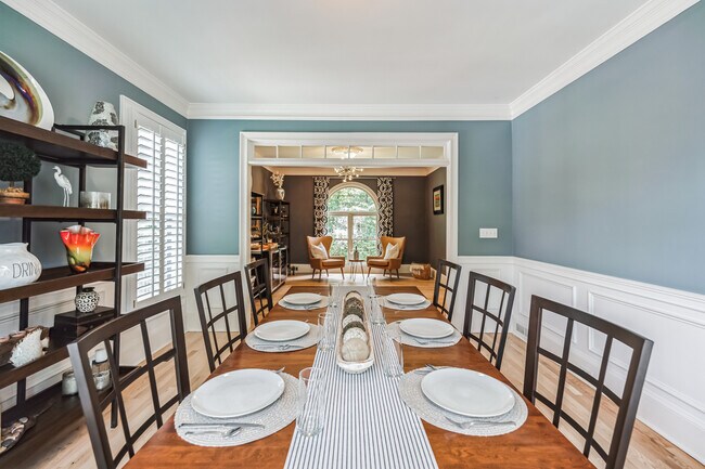 Dining room - 510 Newburgh Way